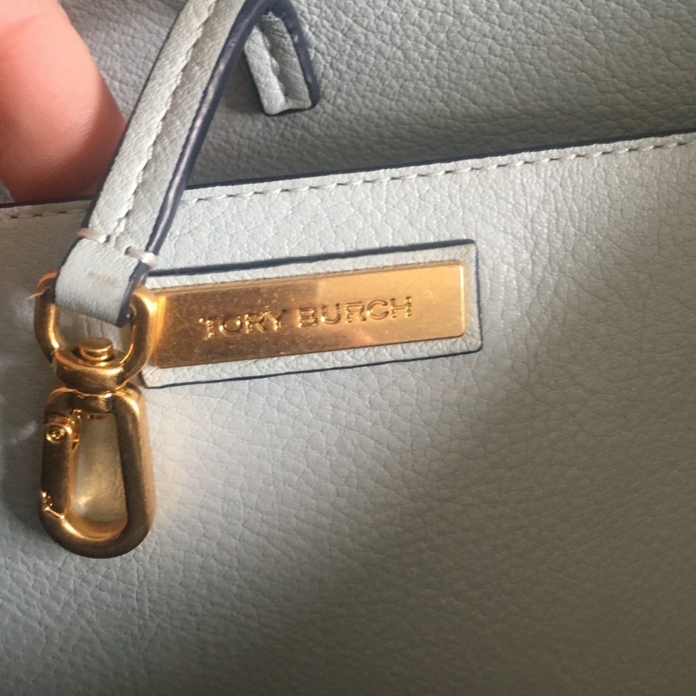 Tory Burch McGraw tote in seltzer blue - Picture 3 of 4